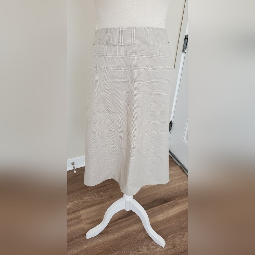 Lane Bryant Cream Checkered Skirt Size 18